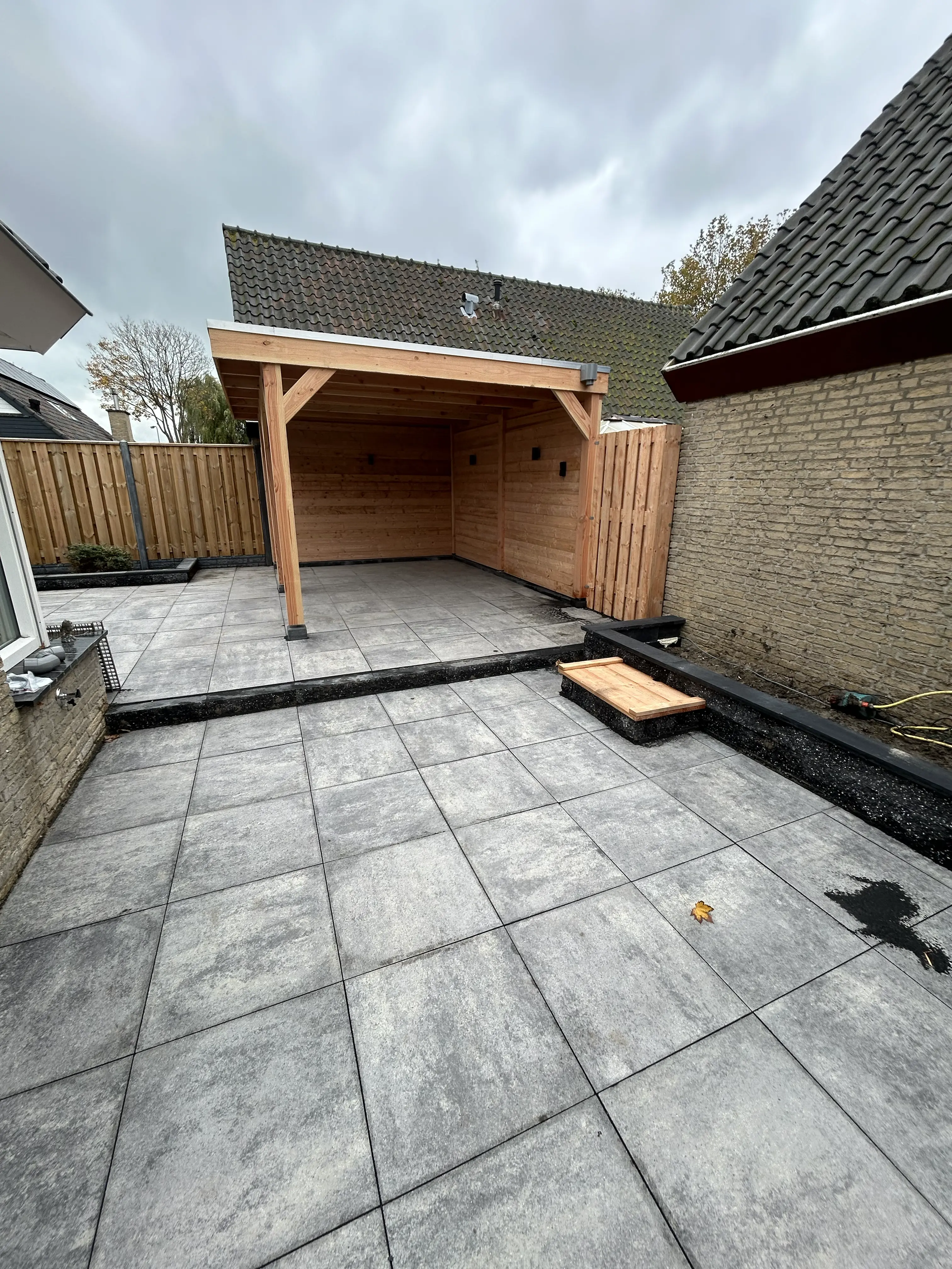 overkapping en schuur